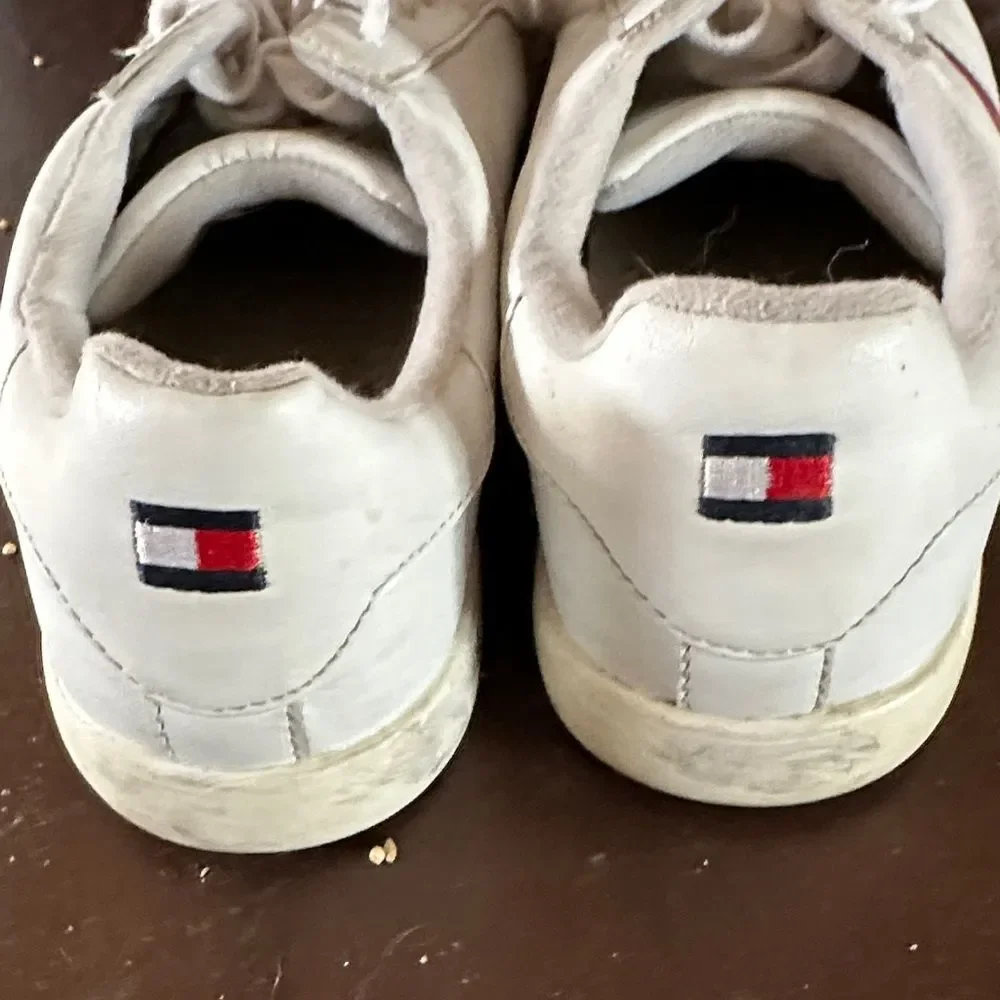 Tommy Hilfiger Women’s White Classic Sneakers Size 7.5